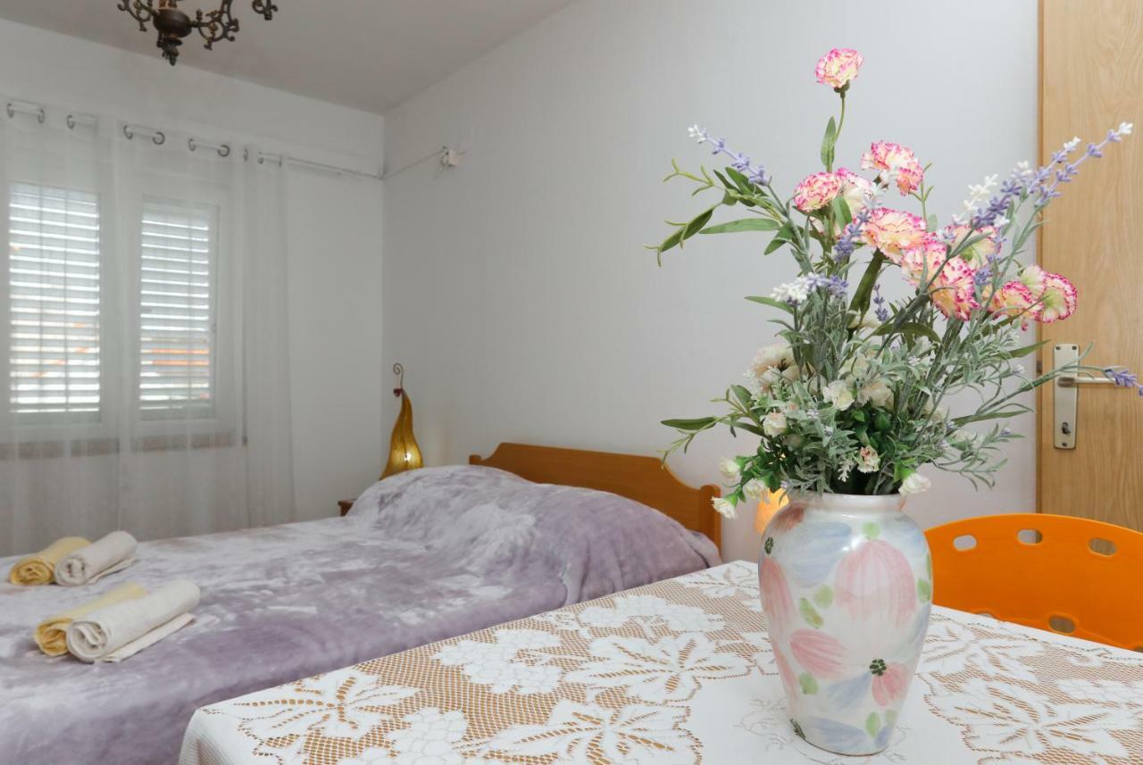 Studio Apartment Ana Supetar Eksteriør bilde