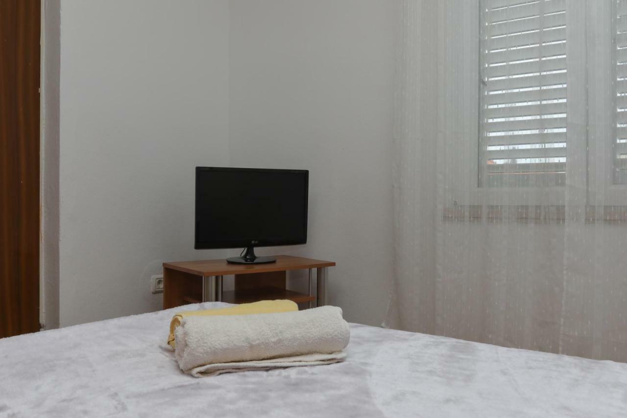 Studio Apartment Ana Supetar Eksteriør bilde
