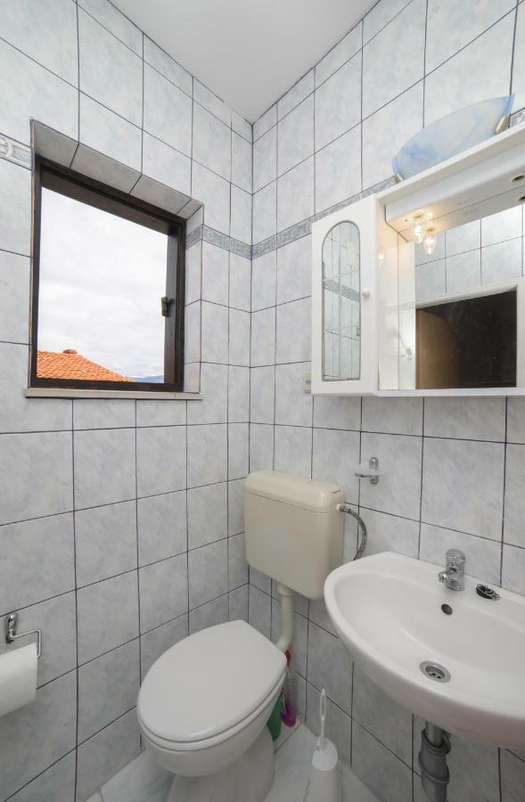 Studio Apartment Ana Supetar Eksteriør bilde